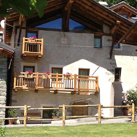 Le Petit Relais Hotel Valpelline Kültér fotó