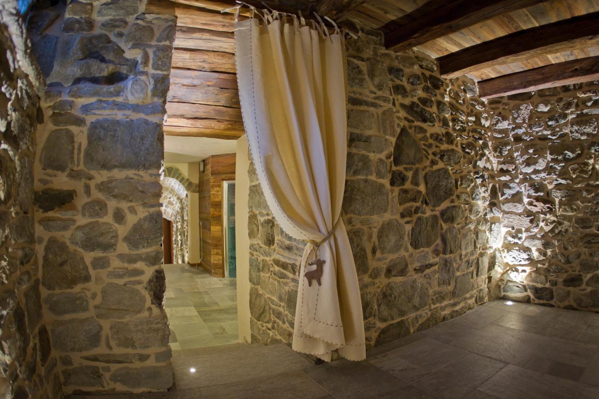Le Petit Relais Hotel Valpelline Kültér fotó