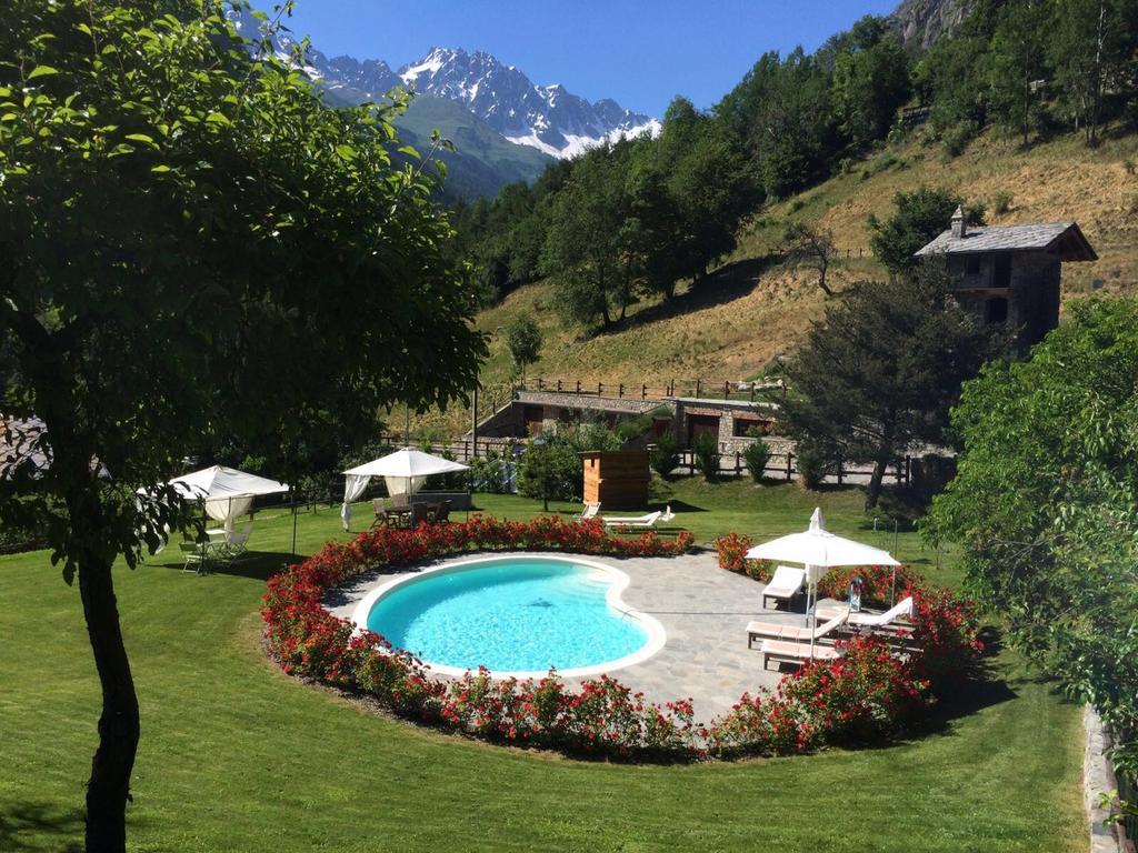 Le Petit Relais Hotel Valpelline Kültér fotó